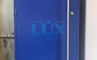 стальная дверь с окрасом порошковое напыление
