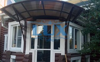 навес над крыльцом загородного дома