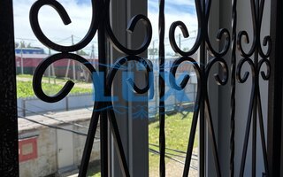 решетка с кованым узором